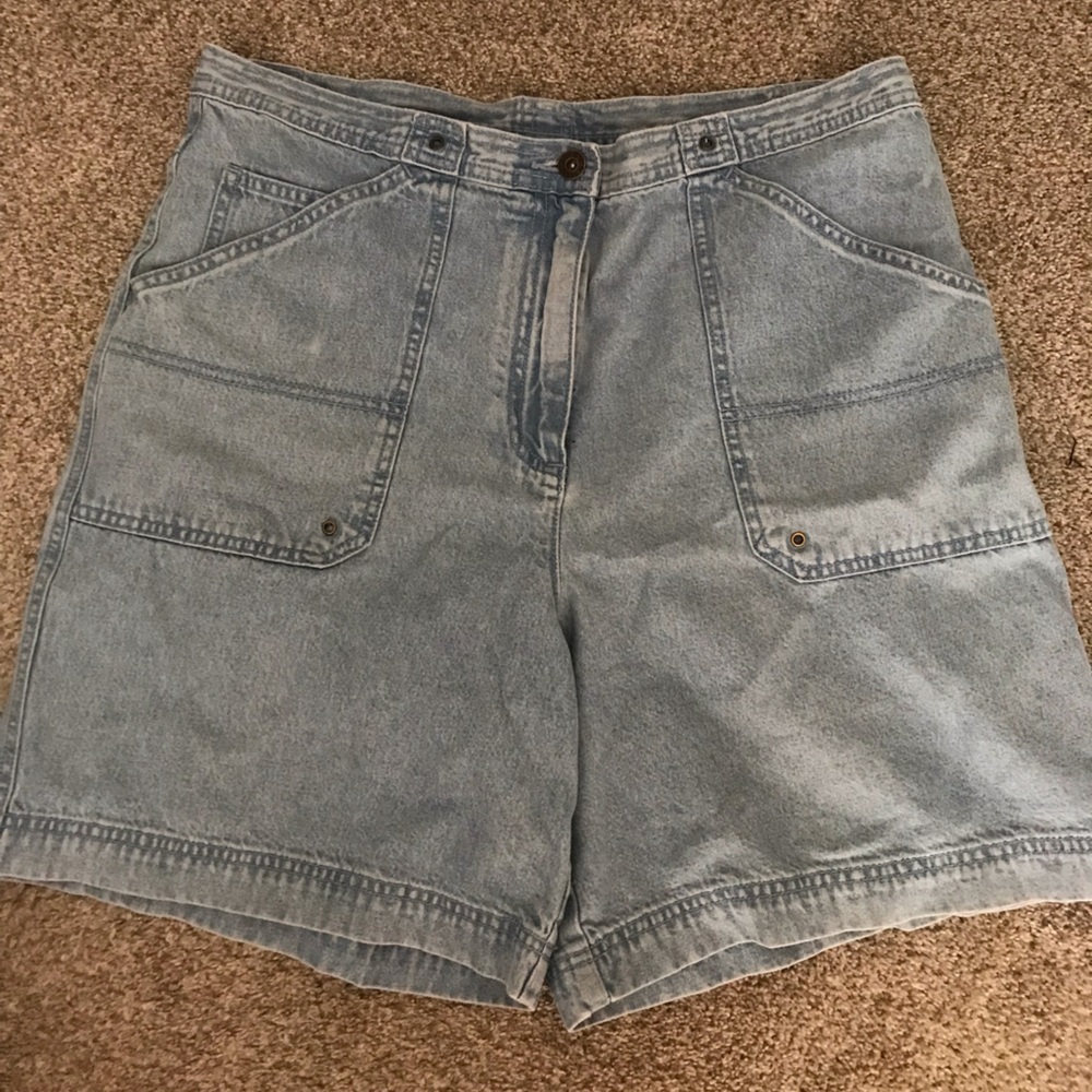 Classic 90’s mom jeans 
Light Blue Denim Women's Shorts